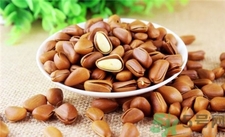 吃松子有什么好處?松子的功效與作用 吃松子有什么好處?松子的功效與作用