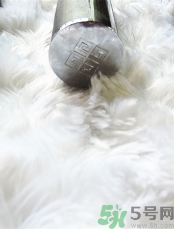 紀(jì)梵希小羊皮口紅多少錢?紀(jì)梵希小羊皮口紅專柜價(jià)格 紀(jì)梵希小羊皮口紅多少錢?紀(jì)梵希小羊皮口紅專柜價(jià)格