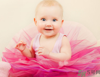 寶寶長蘚是怎么回事？寶寶長蘚怎么辦？