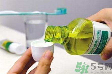 口腔潰瘍可以用漱口水嗎？口腔潰瘍能不能用漱口水？