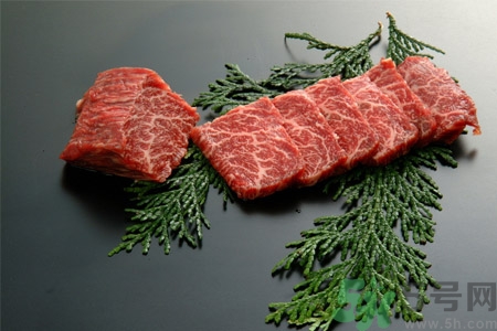 口腔潰瘍可以吃牛肉嗎？口腔潰瘍能不能吃牛肉？