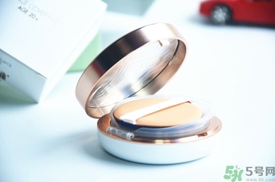 age20s粉底霜粉色和白色有什么區(qū)別？