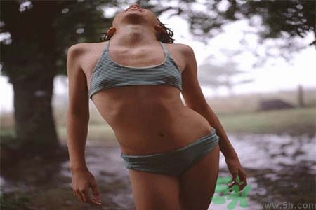 胸部太小怎么辦？胸部如何才能變大？