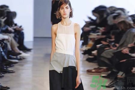 胸部太小怎么辦？胸部如何才能變大？