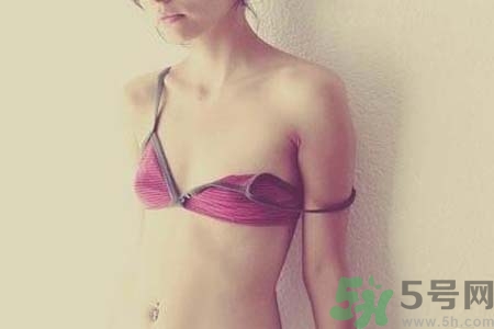 胸部太小怎么辦？胸部如何才能變大？