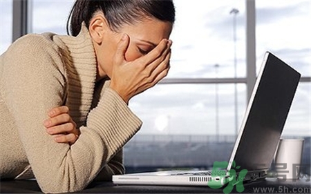 電腦族如何保護皮膚?3小時洗回臉好嗎? 電腦族如何保護皮膚?3小時洗回臉好嗎?