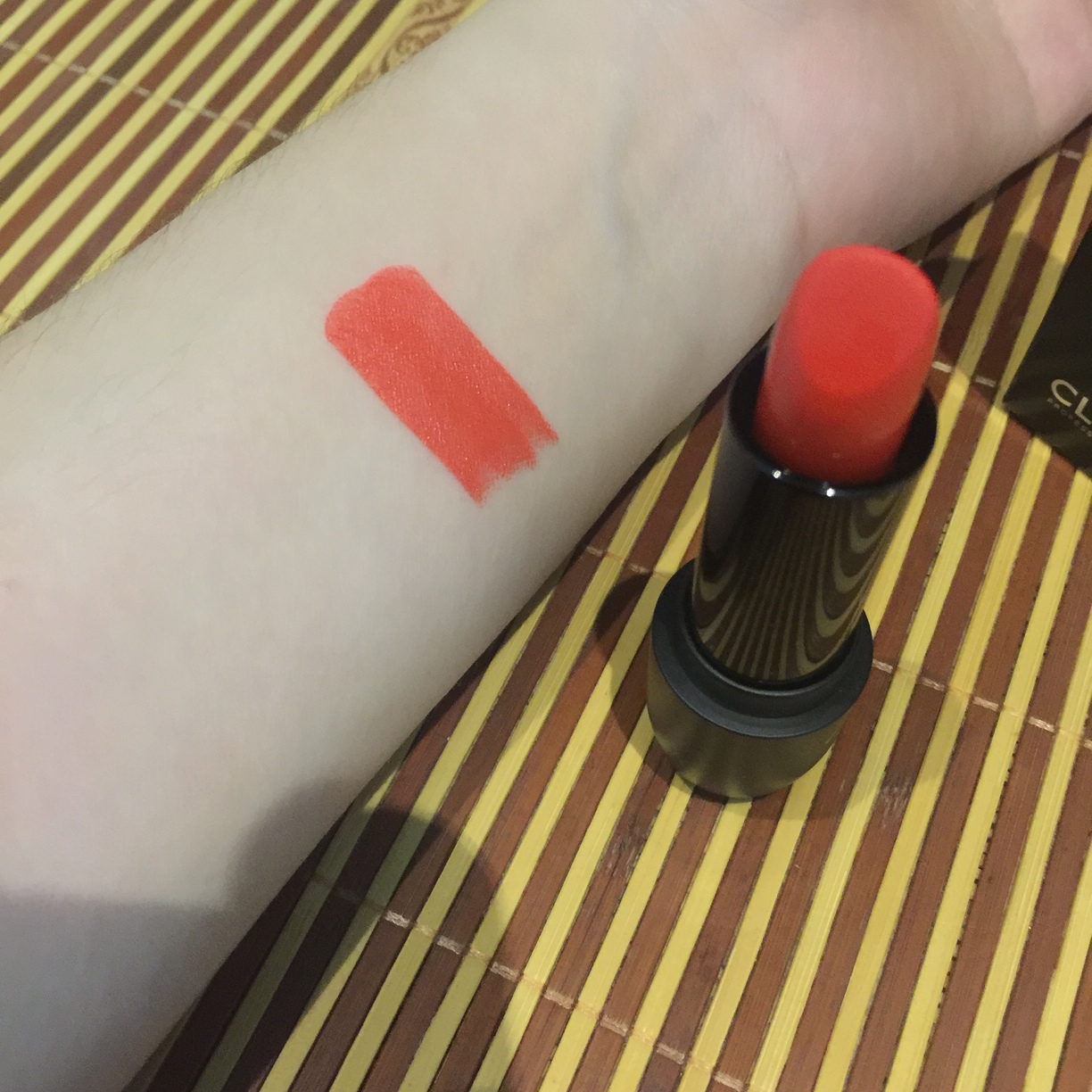 clio珂萊歐少女之吻霧感唇膏怎么用? clio珂萊歐少女之吻霧感唇膏怎么用?