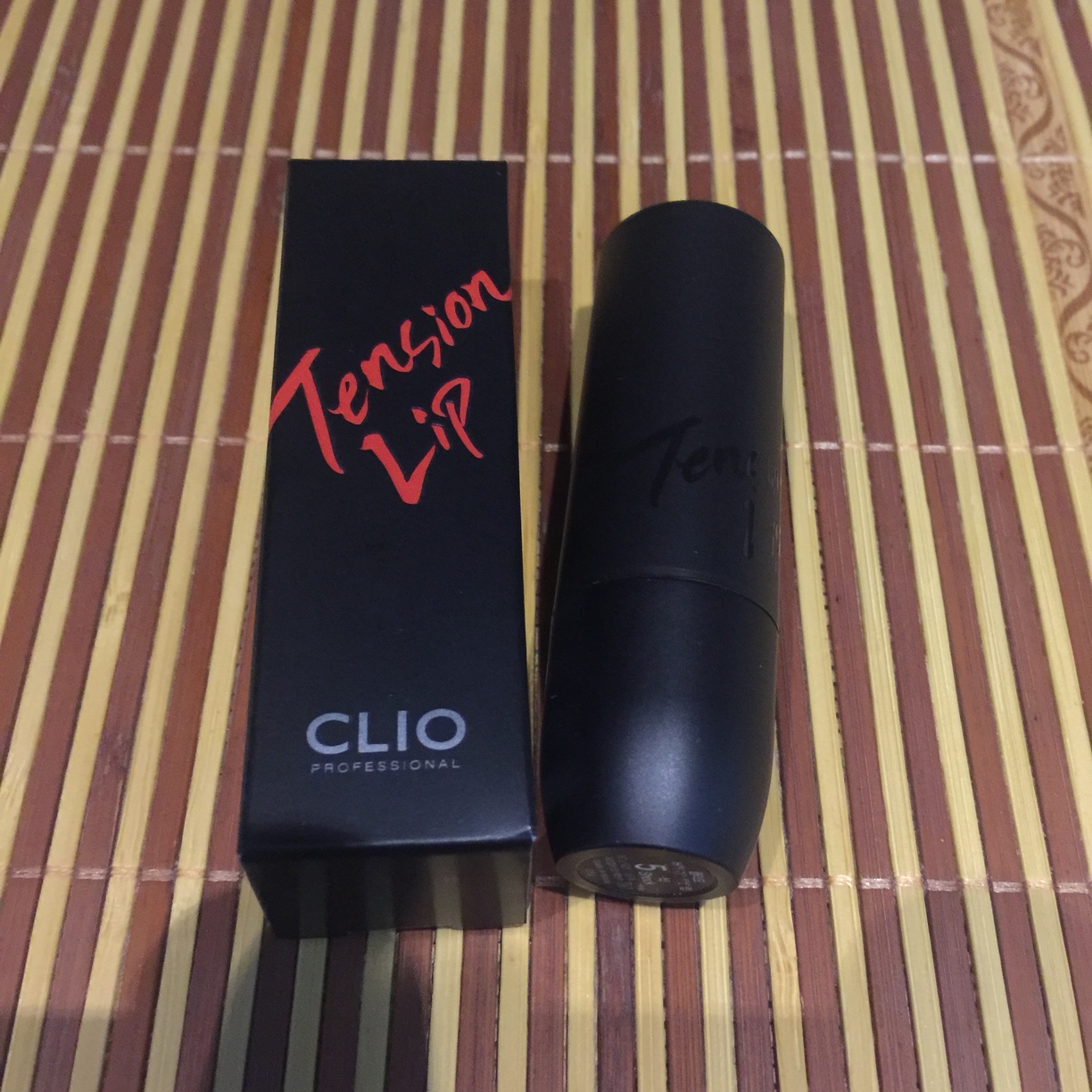 clio珂萊歐少女之吻霧感唇膏怎么用? clio珂萊歐少女之吻霧感唇膏怎么用?