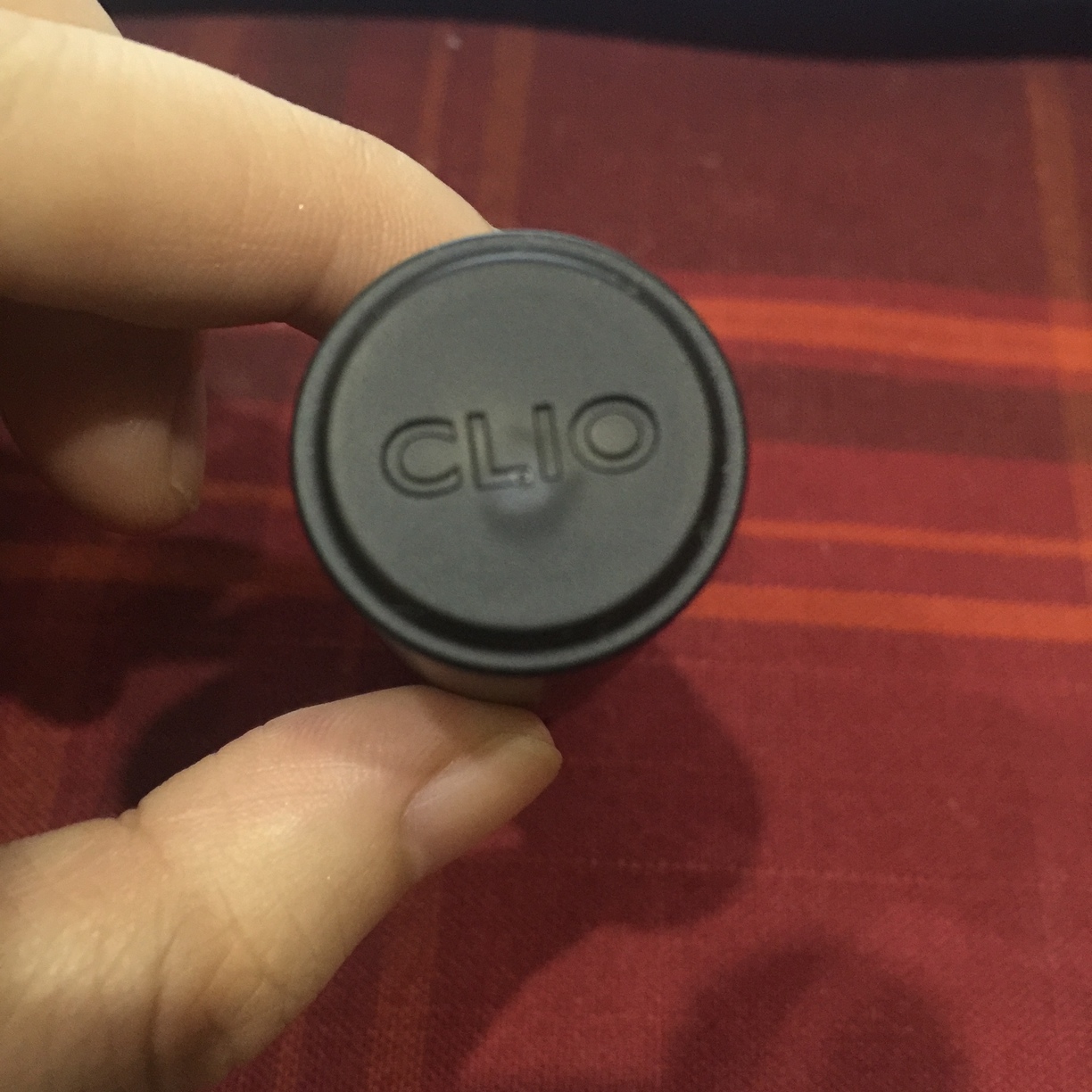 clio珂萊歐少女之吻霧感唇膏怎么用? clio珂萊歐少女之吻霧感唇膏怎么用?