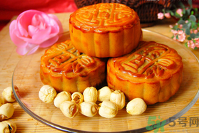 月餅吃多了會(huì)怎么樣？哪些人不宜吃月餅？