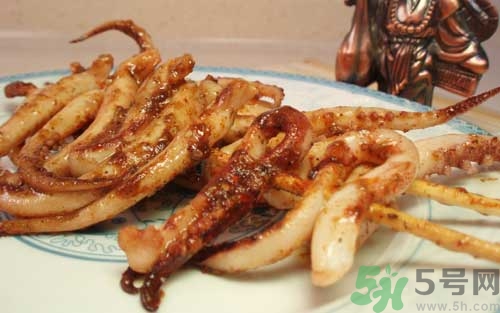 吃魷魚(yú)可以喝豆?jié){嗎?魷魚(yú)能和豆?jié){一起吃嗎? 吃魷魚(yú)可以喝豆?jié){嗎?魷魚(yú)能和豆?jié){一起吃嗎?