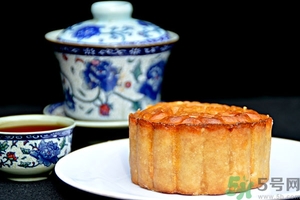 月餅的熱量高嗎？吃一個(gè)月餅會(huì)長(zhǎng)胖嗎？