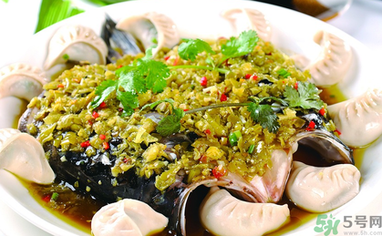 魚頭的營養(yǎng)價(jià)值 魚頭的功效與作用 魚頭的營養(yǎng)價(jià)值 魚頭的功效與作用