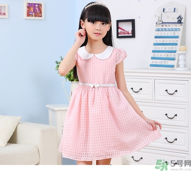 7歲男孩標準身高體重是多少？7歲女孩標準身高體重是多少？