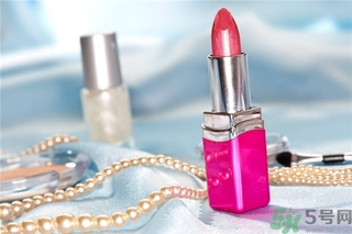 夏天口紅怎么保存？夏天口紅能凍冰箱里嗎？