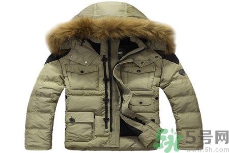 羽絨服怎么洗？白色羽絨服怎么洗？