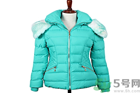 羽絨服怎么洗？白色羽絨服怎么洗？