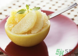 柚子皮可以泡水喝嗎？柚子皮泡水喝的功效