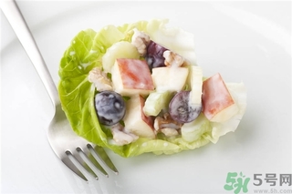 蘋果和酸奶能一起吃嗎？蘋果和酸奶能一起榨汁嗎？