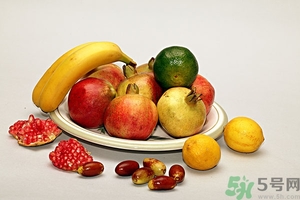 蘋果和桃子能一起榨汁嗎？蘋果和桃子能一起煮嗎？