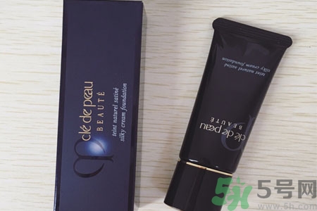 cpb新旋轉(zhuǎn)亮潤(rùn)粉霜怎么樣？cpb新旋轉(zhuǎn)亮潤(rùn)粉霜好用嗎？