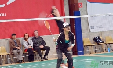 打羽毛球有什么好處？打羽毛球有什么壞處？