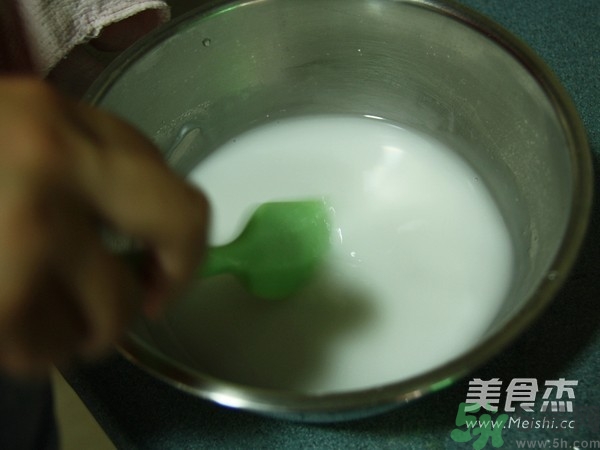 水晶月餅用的什么粉？水晶月餅的做法及配方