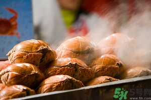 吃螃蟹可以喝紅酒嗎？吃螃蟹可以喝酒嗎？