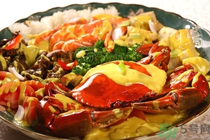 吃螃蟹可以喝紅酒嗎？吃螃蟹可以喝酒嗎？