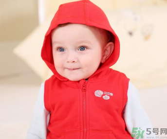 九月份出生的寶寶穿什么衣服？九月寶寶穿衣注意事項