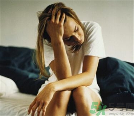 手心腳心發(fā)熱是怎么回事?手心熱是什么原因? 手心腳心發(fā)熱是怎么回事?手心熱是什么原因?