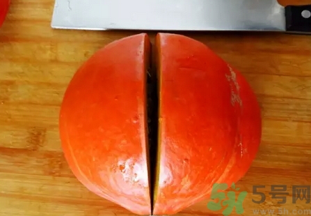 鯽魚可以和南瓜一起吃嗎?鯽魚能和南瓜同吃嗎? 鯽魚可以和南瓜一起吃嗎?鯽魚能和南瓜同吃嗎?