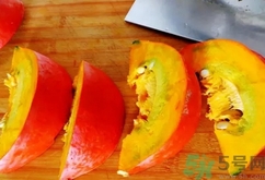 鯽魚可以和南瓜一起吃嗎?鯽魚能和南瓜同吃嗎? 鯽魚可以和南瓜一起吃嗎?鯽魚能和南瓜同吃嗎?