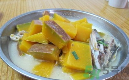 鯽魚可以和南瓜一起吃嗎?鯽魚能和南瓜同吃嗎? 鯽魚可以和南瓜一起吃嗎?鯽魚能和南瓜同吃嗎?