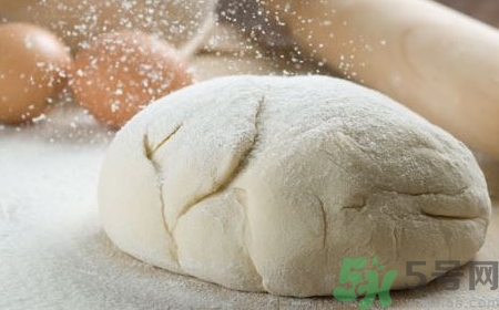 面粉發(fā)酵要多久?面粉發(fā)酵要多長時間? 面粉發(fā)酵要多久?面粉發(fā)酵要多長時間?