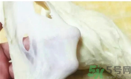 手揉面包怎么出膜?做面包怎么揉出手套膜? 手揉面包怎么出膜?做面包怎么揉出手套膜?