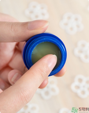 Blistex碧唇小藍(lán)罐好用嗎？怎么用？