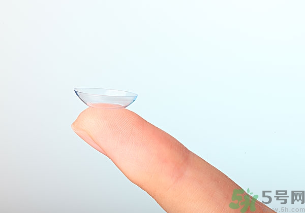孕婦可以戴隱形眼鏡嗎?孕婦戴隱形眼鏡對(duì)胎兒好嗎 孕婦可以戴隱形眼鏡嗎?孕婦戴隱形眼鏡對(duì)胎兒好嗎