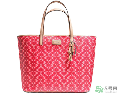 coach和gucci哪個(gè)好？coach和gucci哪個(gè)好看？