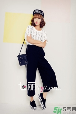 闊腿褲配什么鞋子好看？穿闊腿褲配什么鞋子？