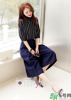 闊腿褲配什么鞋子好看？穿闊腿褲配什么鞋子？