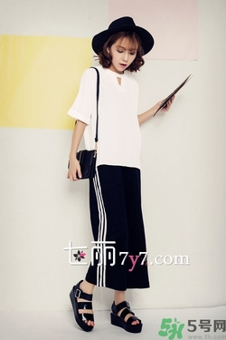 闊腿褲配什么鞋子好看？穿闊腿褲配什么鞋子？