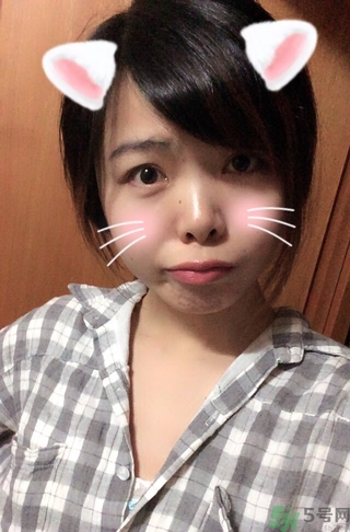 蘭芝漆光溢彩唇部啫喱怎么樣? 蘭芝漆光溢彩唇部啫喱怎么樣?