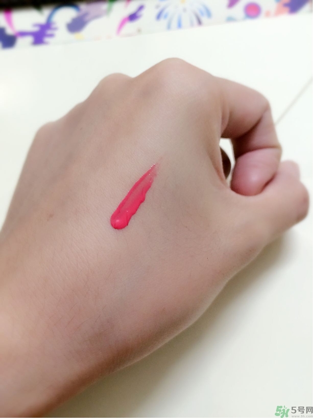 蘭芝漆光溢彩唇部啫喱怎么樣? 蘭芝漆光溢彩唇部啫喱怎么樣?