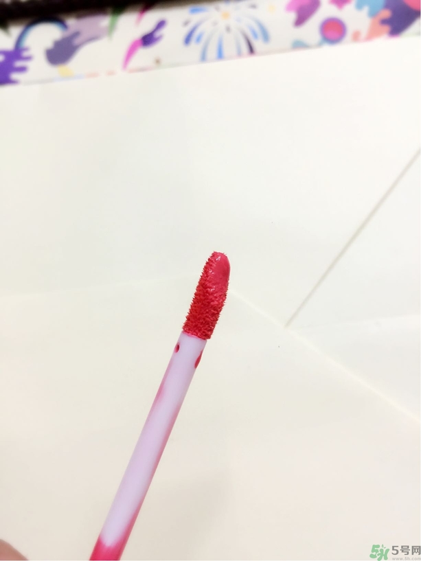 蘭芝漆光溢彩唇部啫喱怎么樣? 蘭芝漆光溢彩唇部啫喱怎么樣?