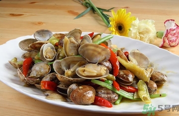 蛤蜊可以放過夜嗎？熟蛤蜊可以隔夜吃嗎？