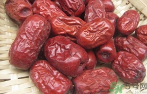 紅棗的營養(yǎng)價值 紅棗的功效與作用及食用方法 紅棗的營養(yǎng)價值 紅棗的功效與作用及食用方法
