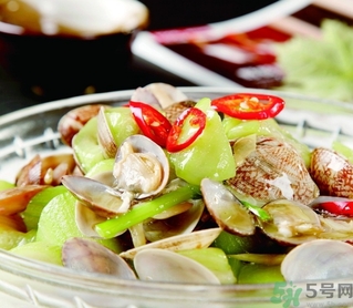 蛤蜊上面的黑色是什么？蛤蜊的黑點能吃嗎？