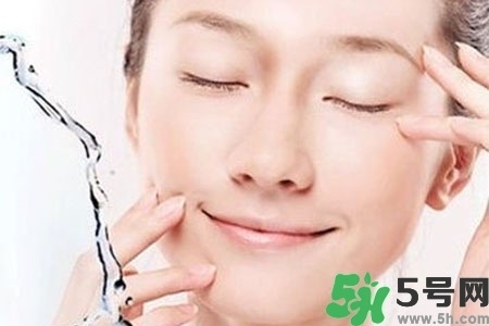 補(bǔ)水面膜怎么選擇？補(bǔ)水的面膜可以天天敷嗎？