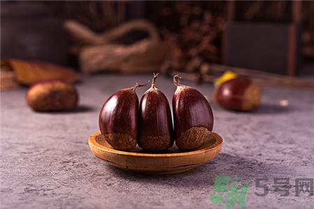 板栗生吃好還是熟吃好?板栗生吃與熟吃的區(qū)別 板栗生吃好還是熟吃好?板栗生吃與熟吃的區(qū)別